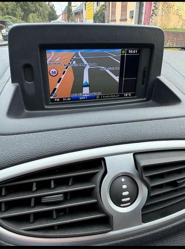 Gebraucht Renault Clio GrandTour 75 PS (55 kW) 2012 Grau Kombi