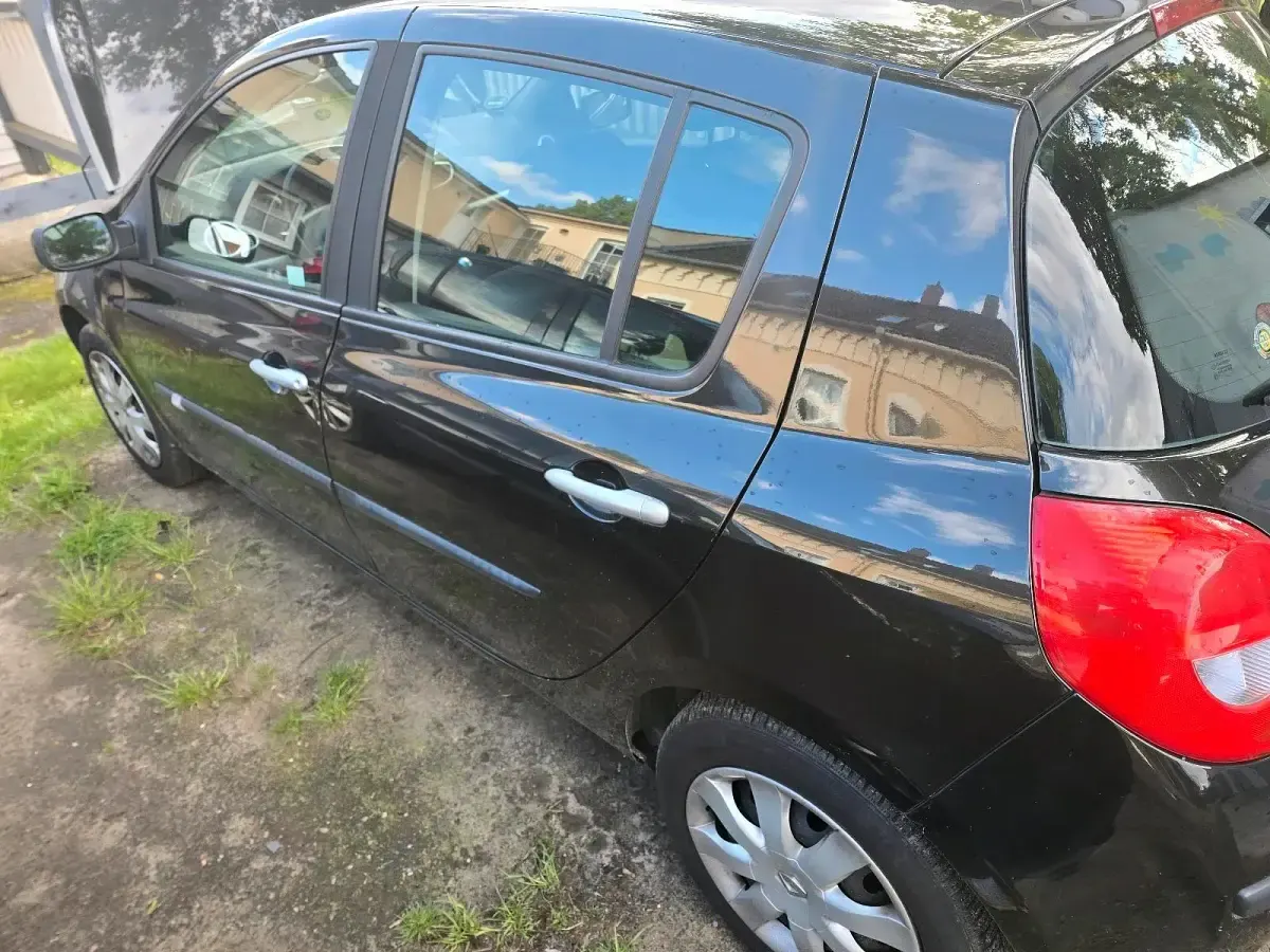 Gebraucht Renault Clio III 88 PS (64 kW) 2006 Schwarz Kleinwagen