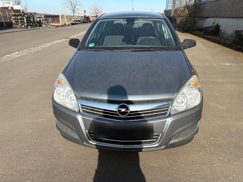 Gebraucht Opel Astra 105 PS (77 kW) 2007 Grau Limousine