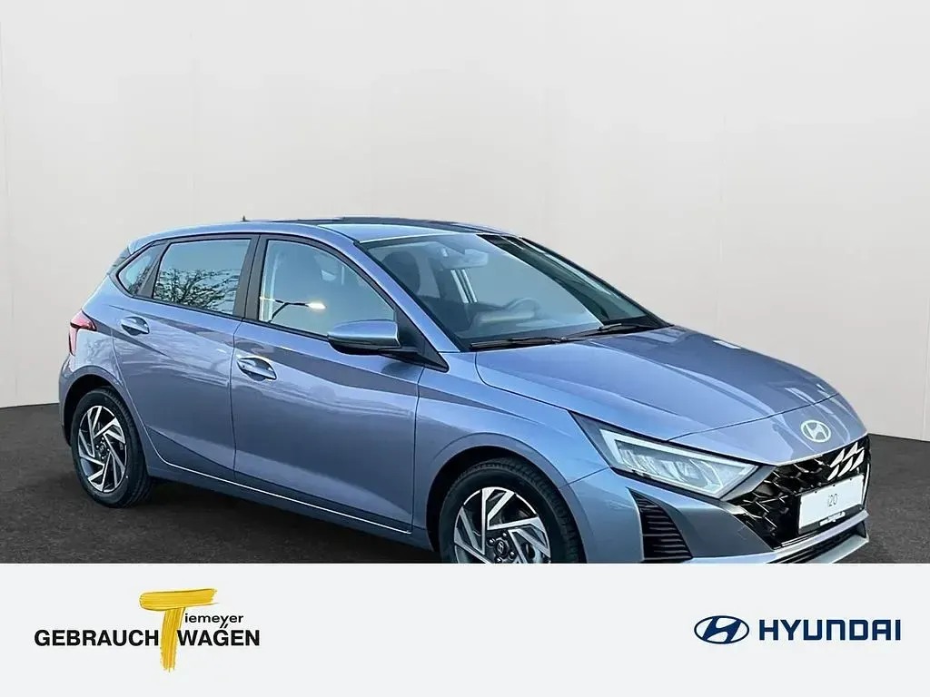 Gebraucht Hyundai i20 Trend 101 PS (74 kW) 2024 Blau Kleinwagen