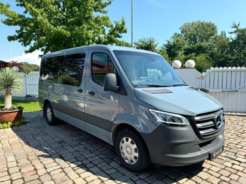 Blau Gebraucht 2023 Mercedes Sprinter Van | 43.500 € - Bild 1/4