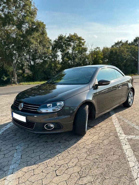 Usata VW Eos 122 CV (89 kW) 2013 Marrone Cabrio