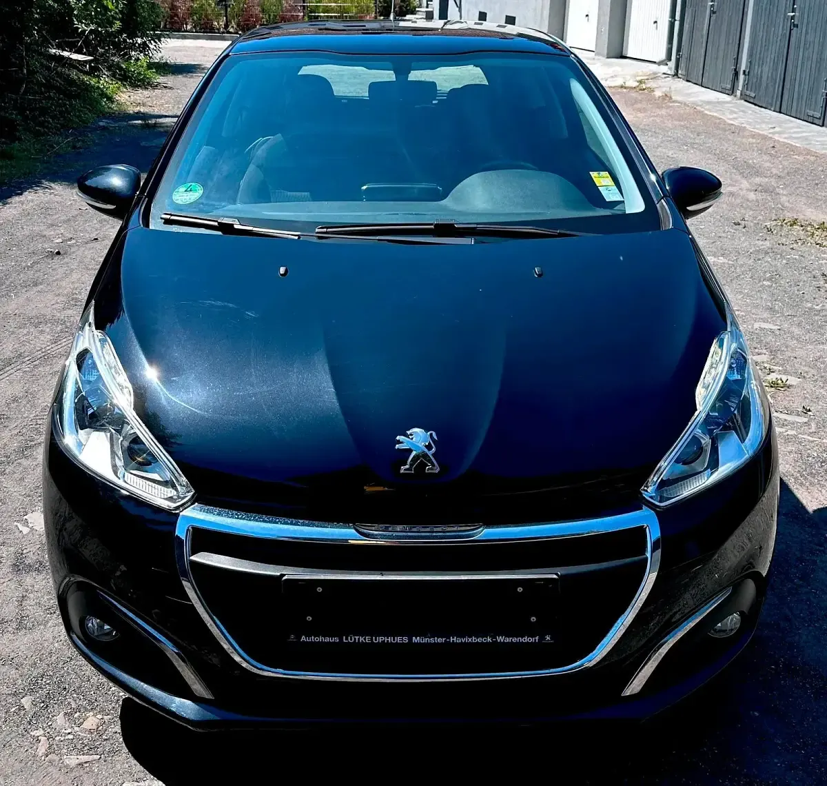 Gebraucht Peugeot 208 82 PS (60 kW) 2017 Schwarz Kleinwagen