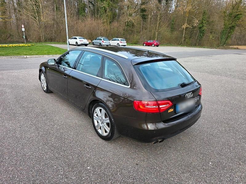Gebraucht Audi A4 143 PS (105 kW) 2013 Braun Kombi