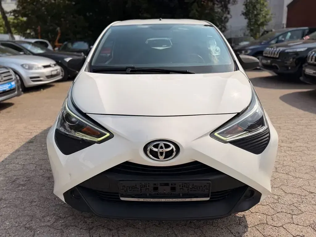 Gebraucht Toyota Aygo 72 PS (52 kW) 2019 Weiß Kleinwagen