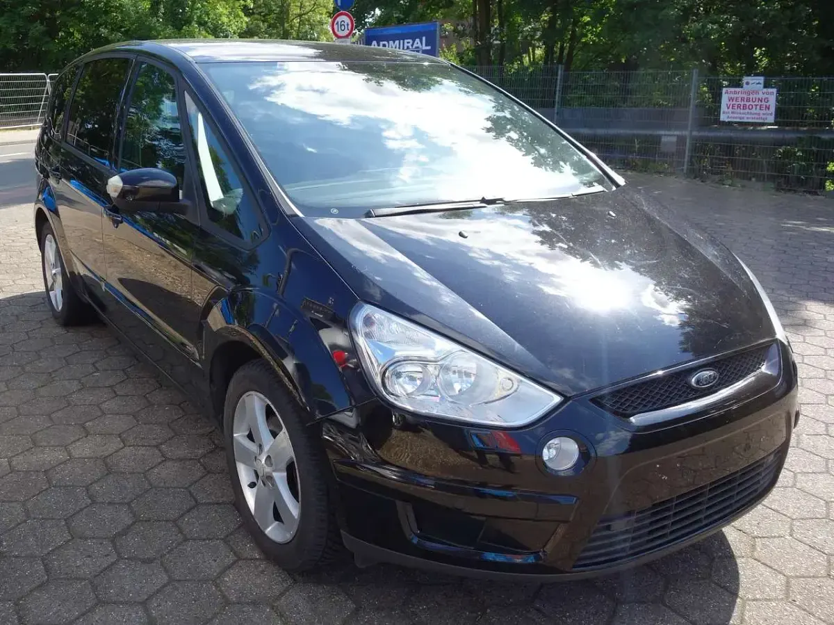 Gebraucht Ford S-MAX Ambiente 145 PS (106 kW) 2009 Schwarz Van / Kleinbus