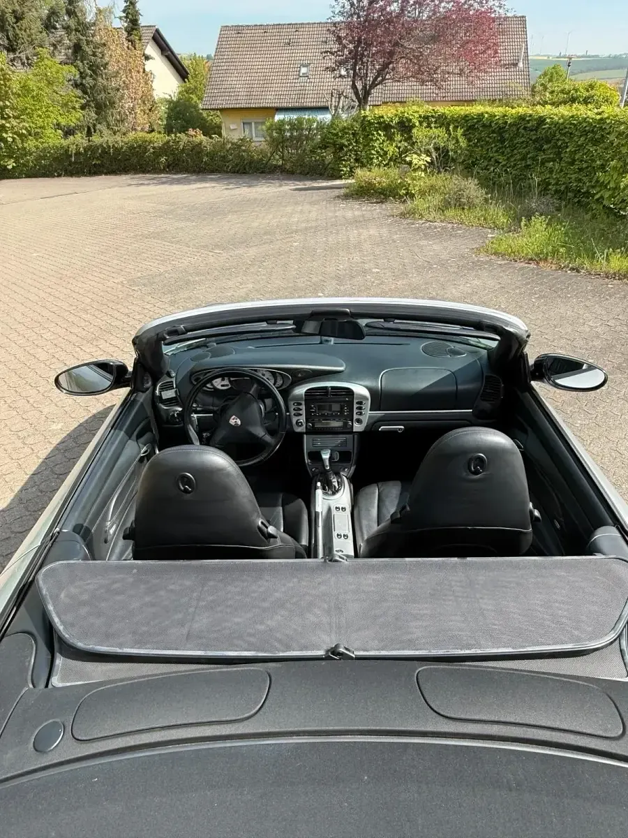 Używany Porsche 996 320 KM (235 kW) 2001 Srebrny Kabriolet