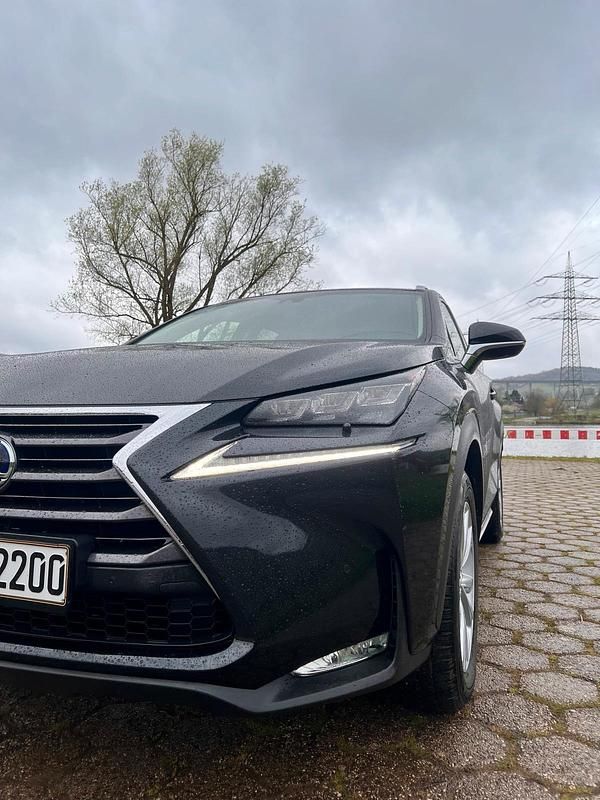 Gebraucht Lexus NX300h 2017 Schwarz SUV