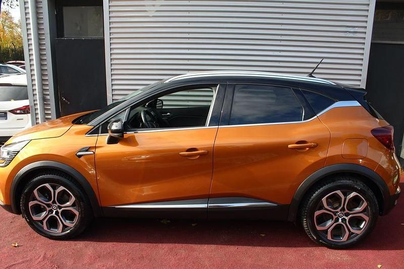 Gebraucht Renault Captur Intens 158 PS (116 kW) 2022 Gold SUV