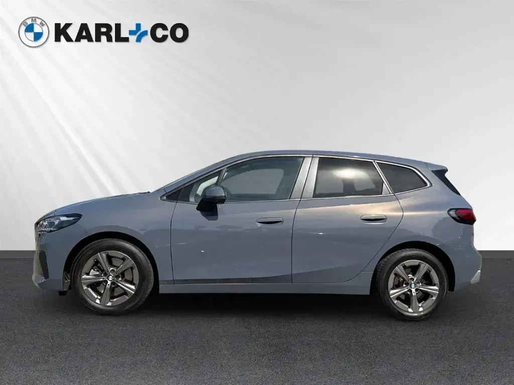 Gebraucht BMW 223 Active Tourer Luxury Line 204 PS (150 kW) 2022 Grau Van / Kleinbus