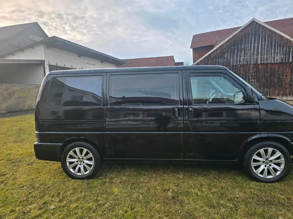 Gebraucht VW T4 102 PS (75 kW) 1997 Schwarz Van