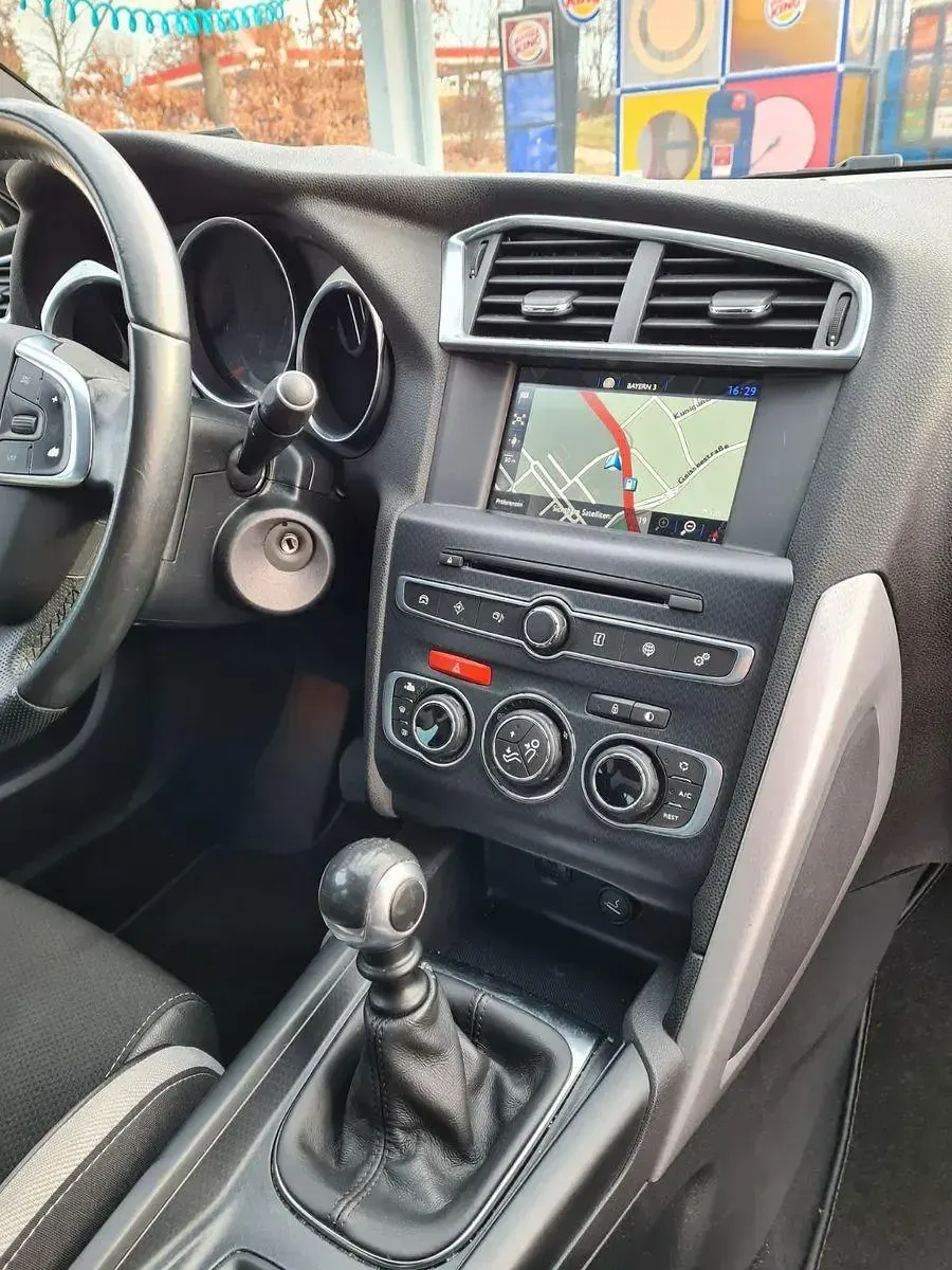 Gebraucht Citroën DS4 Chic 131 PS (96 kW) 2015 Weiß Kleinwagen