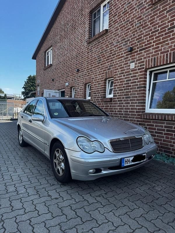 Grau Gebraucht 2003 Mercedes C200 Limousine | 2.999 € (Fairer Preis) - Bild 1/4