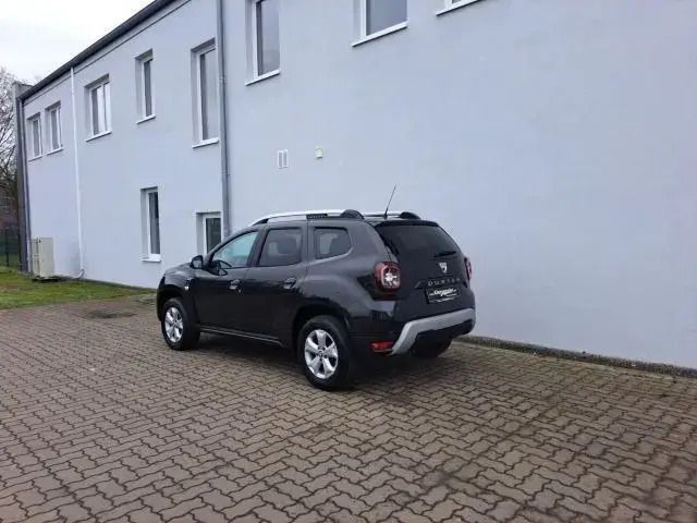 Gebraucht Dacia Duster Comfort 114 PS (83 kW) 2018 Perlmuttschwarz SUV