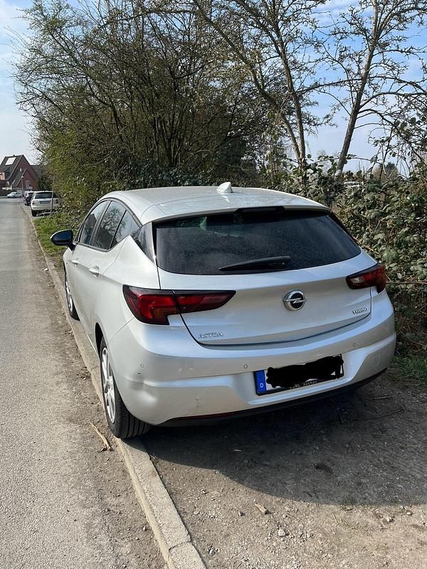 Gebraucht Opel Astra Edition 125 PS (91 kW) 2019 Silber Limousine