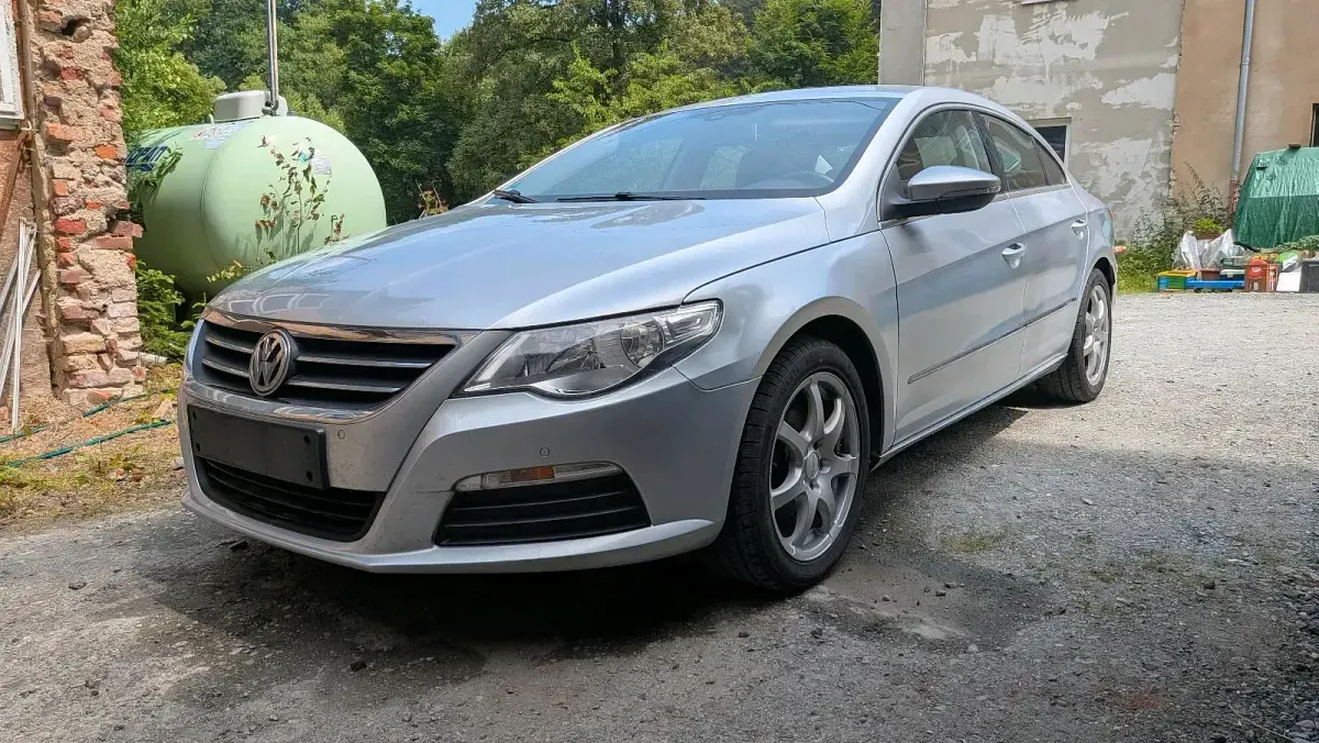 Gebraucht VW Passat 140 PS (102 kW) 2009 Silber Coupé