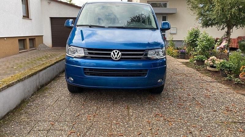 Gebraucht VW T5 Comfortline 179 PS (131 kW) 2013 Blau Van