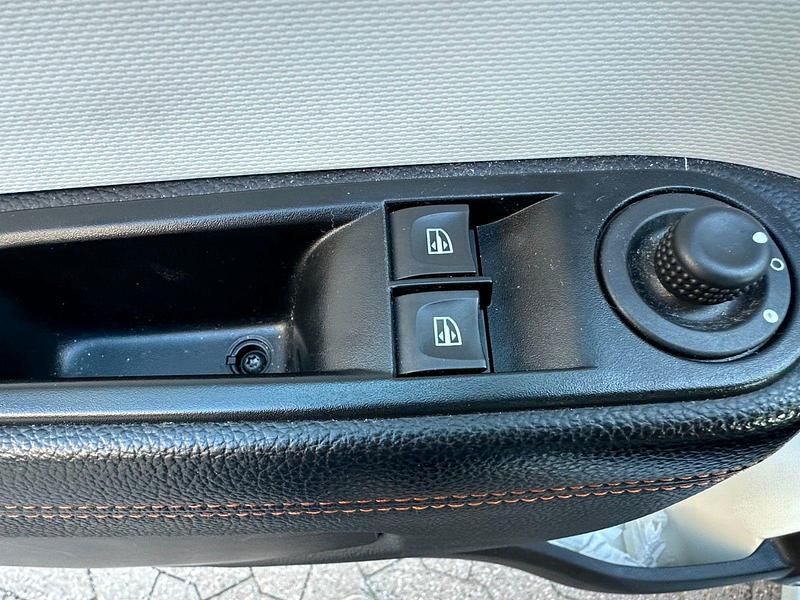 Gebraucht Renault Twingo Vibes 60 kW (82 PS) 2020 Weiß Kleinwagen