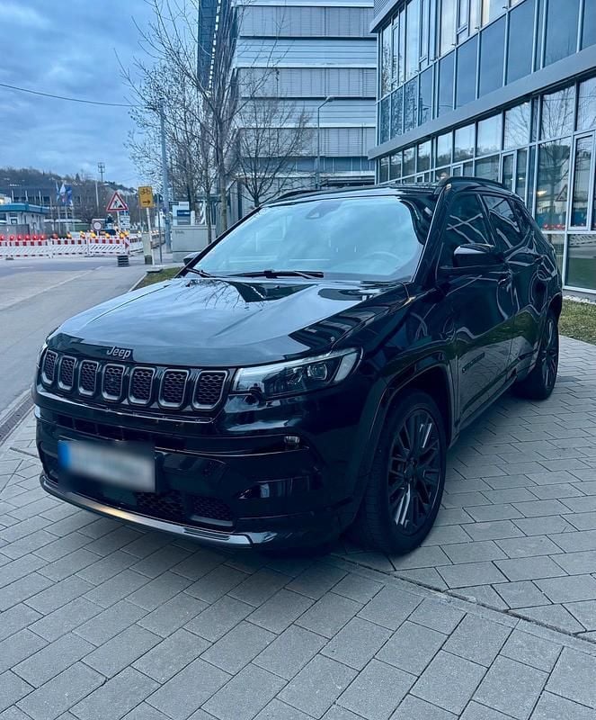 Gebraucht Jeep Compass 150 PS (110 kW) 2021 Schwarz SUV