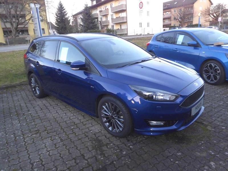 Usata Ford Focus ST-Line 150 CV (110 kW) 2017 Blu Station wagon