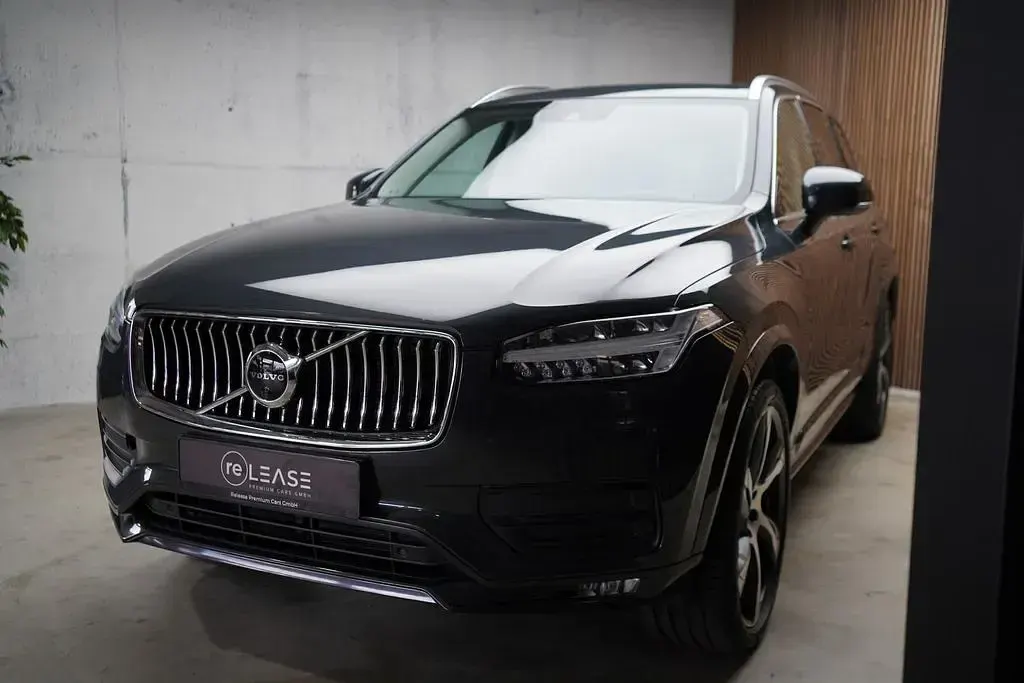 Gebraucht Volvo XC90 Momentum 235 PS (172 kW) 2021 Savile grey / metallic SUV