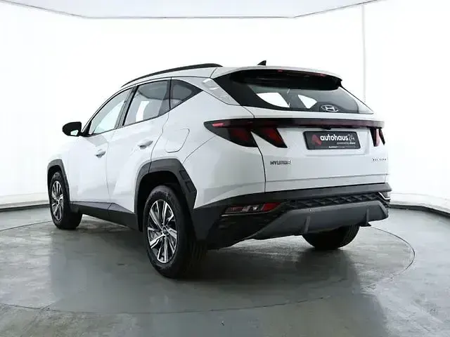 Gebraucht Hyundai Tucson Select 150 PS (110 kW) 2024 Weiß SUV