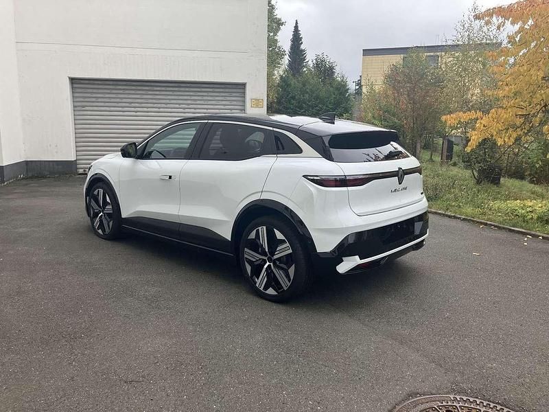 Gebraucht Renault Megane E-Tech Iconic 55 kW (75 PS) 2024 Weiß Limousine