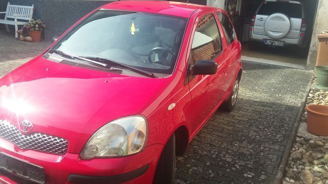 Gebraucht Toyota Yaris 88 PS (64 kW) 2004 Rot Kleinwagen