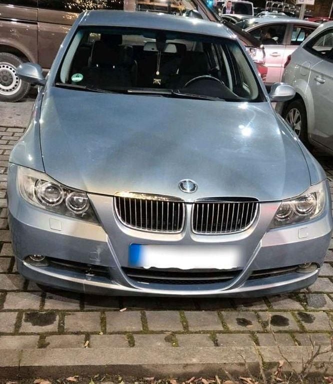 Gebraucht BMW 325 Performance 218 PS (160 kW) 2005 Blau Limousine