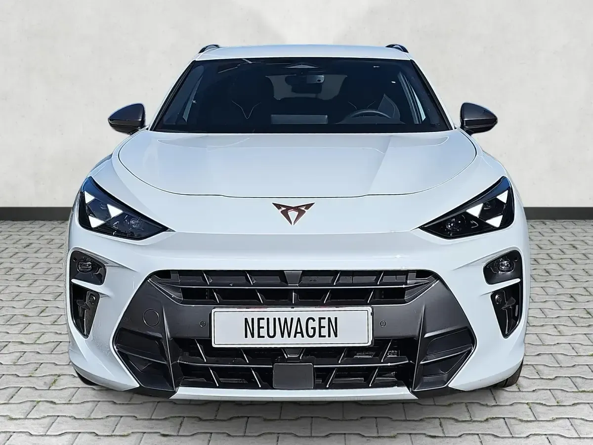 Neu Cupra Terramar 150 PS (110 kW) 2025 Moonwhite metallic SUV