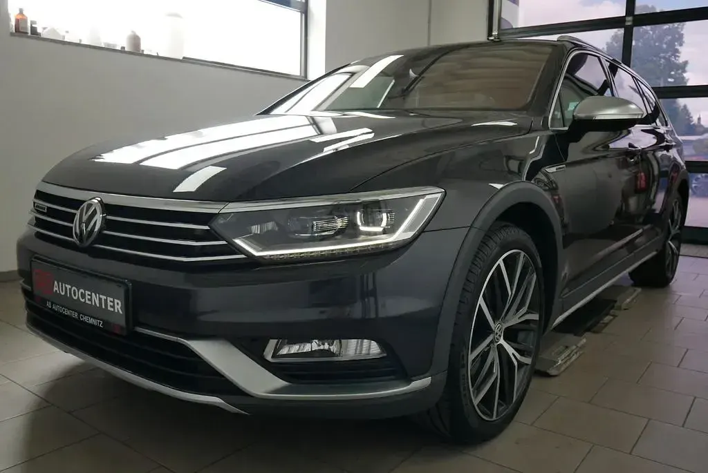 Gebraucht VW Passat Alltrack 190 PS (139 kW) 2019 Mangangrau met. (metallic) Kombi