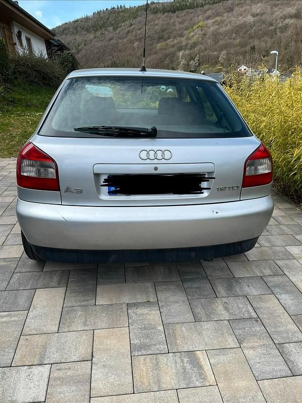 Second-hand Audi A3 101 CP (74 kW) 2003 Argintiu Hatchback