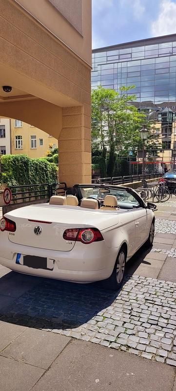 Gebraucht VW Eos 119 PS (87 kW) 2011 Beige Cabrio