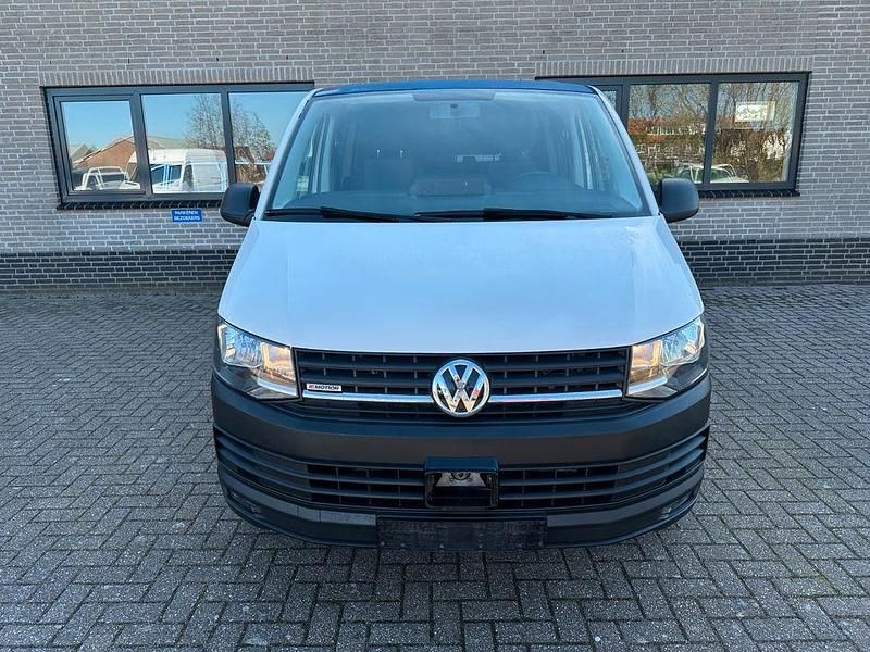 Gebraucht VW Transporter 150 PS (110 kW) 2019 Weiß Van