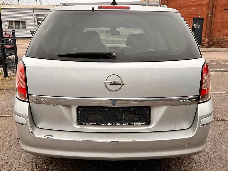 Gebraucht Opel Astra Cosmo 101 PS (74 kW) 2010 Silber Kombi