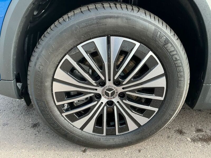 Gebraucht Mercedes EQA300 Progressive 167 kW (228 PS) 2024 Blau SUV