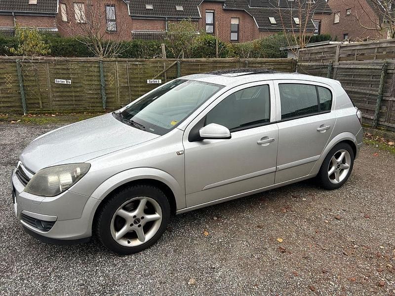 Silber Gebraucht 2004 Opel Astra Kombi | 1.599 € (Guter Preis) - Bild 1/4