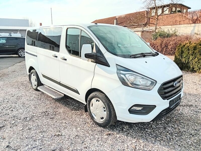 Weiß Gebraucht 2018 Ford Transit Custom Trend Van / Kleinbus | 15.900 € (Etwas zu teuer) - Bild 1/4