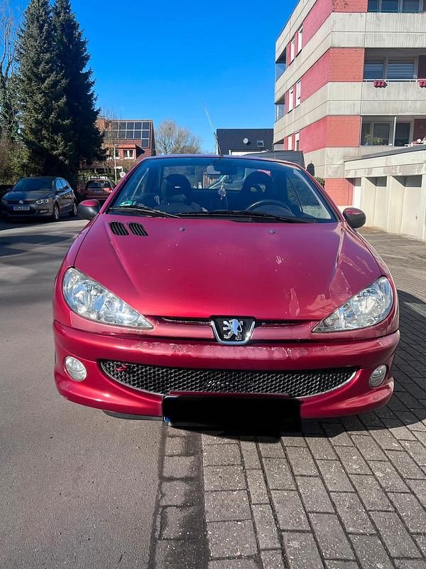 Gebraucht Peugeot 206 CC 109 PS (80 kW) 2003 Rot Cabrio