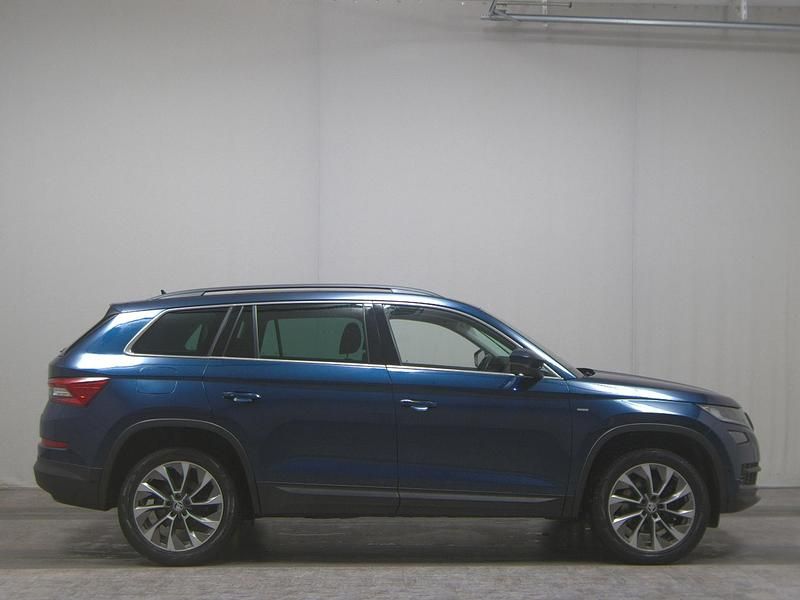 Blau Gebraucht 2021 Skoda Kodiaq Clever SUV | 26.480 € (Guter Preis) - Bild 1/4