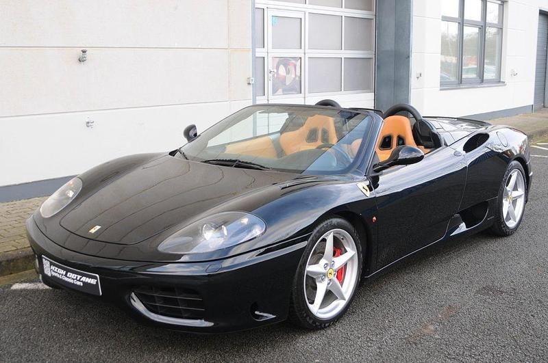 Second-hand Ferrari 360 400 CP (294 kW) 2005 Negru Cabrio
