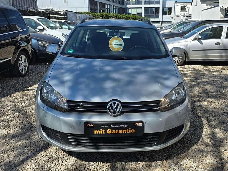 Reflexsilber metallic Gebraucht 2013 VW Golf VII Comfortline Kombi | 7.700 € (Guter Preis) - Bild 1/4