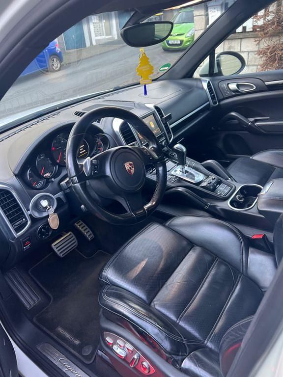 Gebraucht Porsche Cayenne 245 PS (180 kW) 2011 Weiß SUV