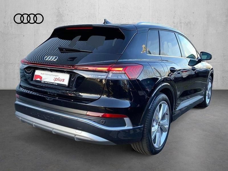 Gebraucht Audi Q4 e-tron S-Line 150 kW (204 PS) 2022 Mythosschwarz metallic SUV
