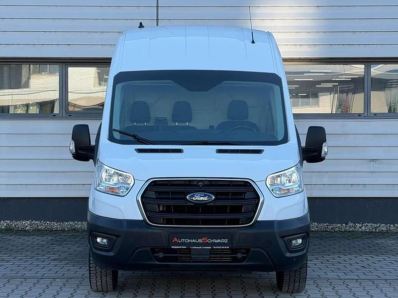 Gebraucht Ford Transit Trend 131 PS (96 kW) 2021 Frostweiß Kleinwagen