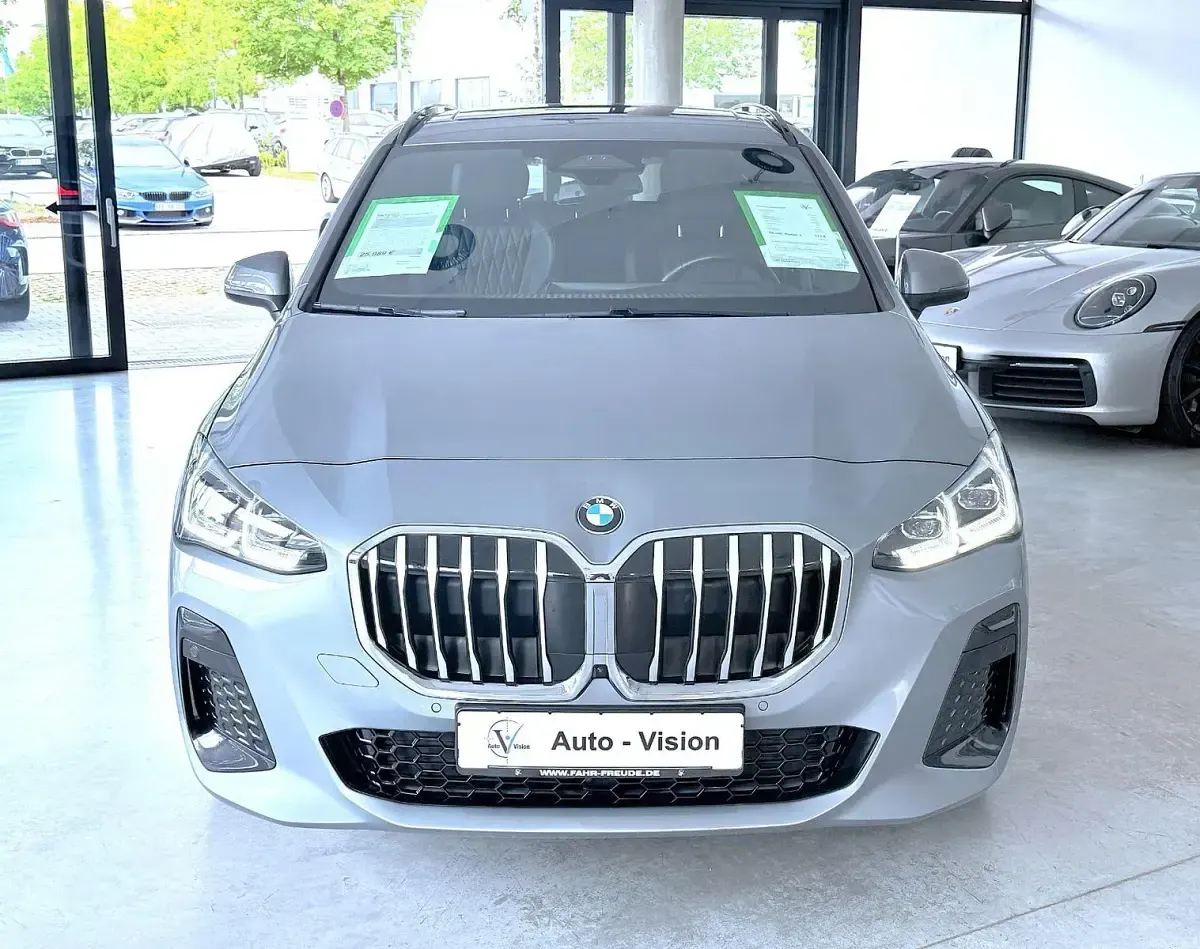 Gebraucht BMW 218 Active Tourer M Sport 136 PS (100 kW) 2024 Grau Van / Kleinbus