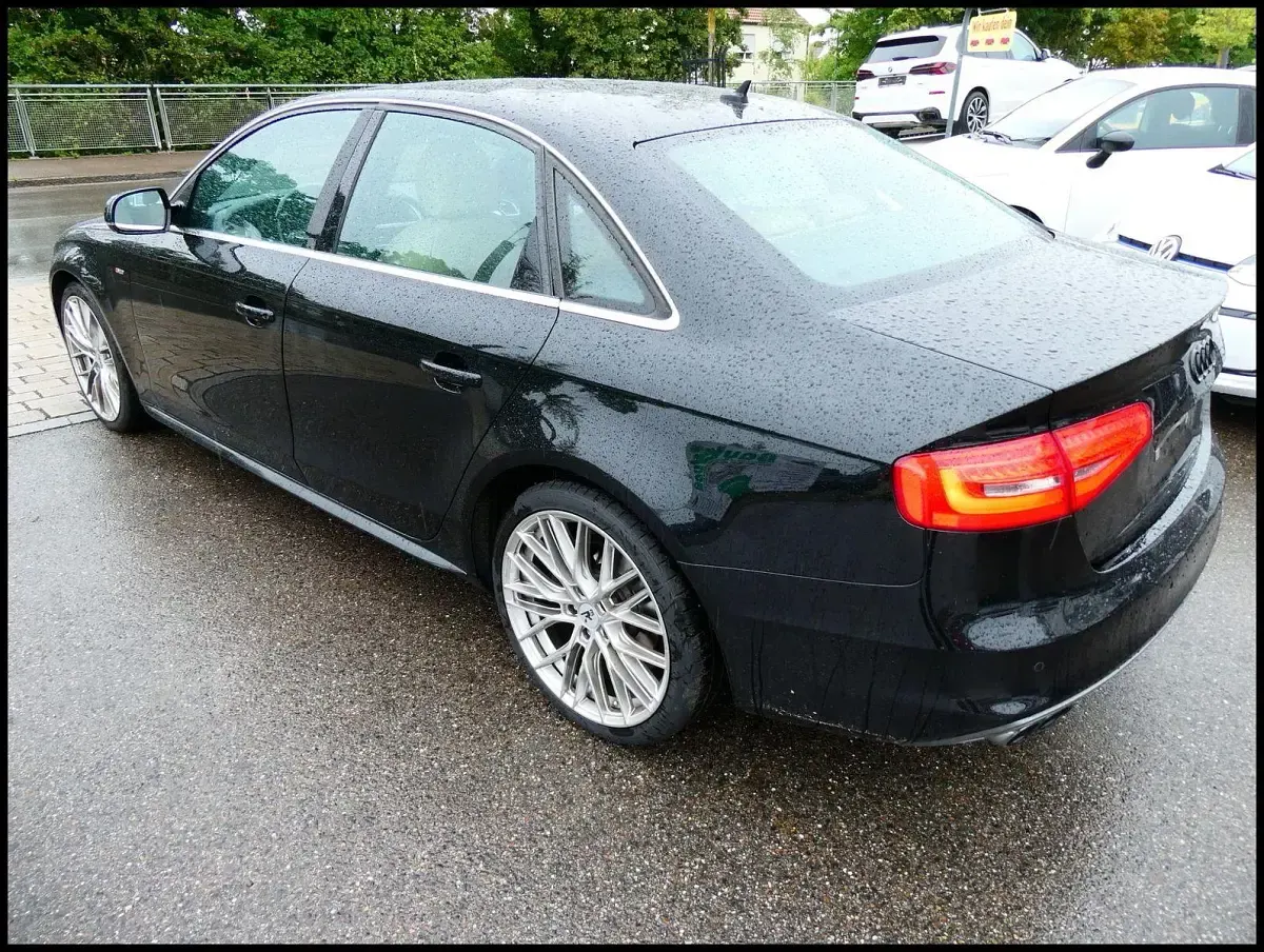 Gebraucht Audi A4 Sport 170 PS (125 kW) 2015 Schwarz Limousine
