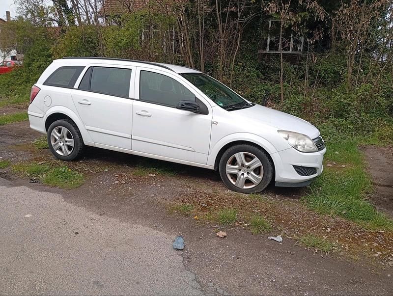 Gebraucht Opel Astra 110 PS (80 kW) 2008 Weiß Kombi