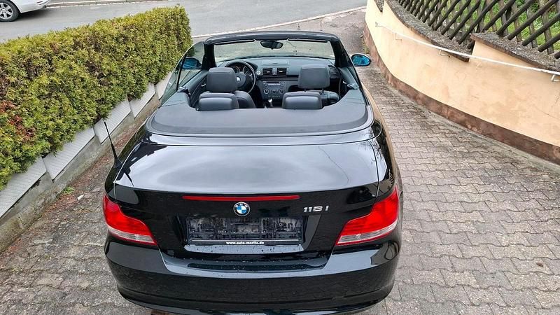 Gebraucht BMW 118 Cabriolet 143 PS (105 kW) 2009 Schwarz Cabrio