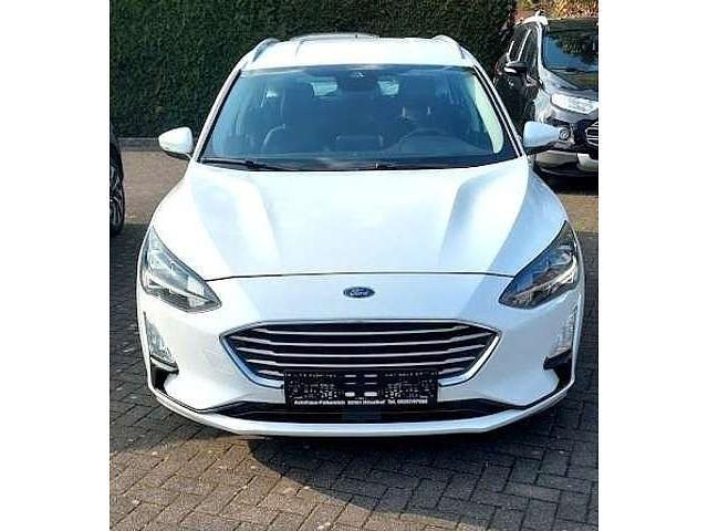 Gebraucht Ford Focus Cool & Connect 95 PS (69 kW) 2021 Frostweiß Kombi